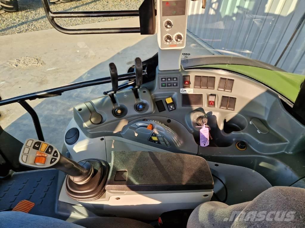 CLAAS Arion 420 Tractors