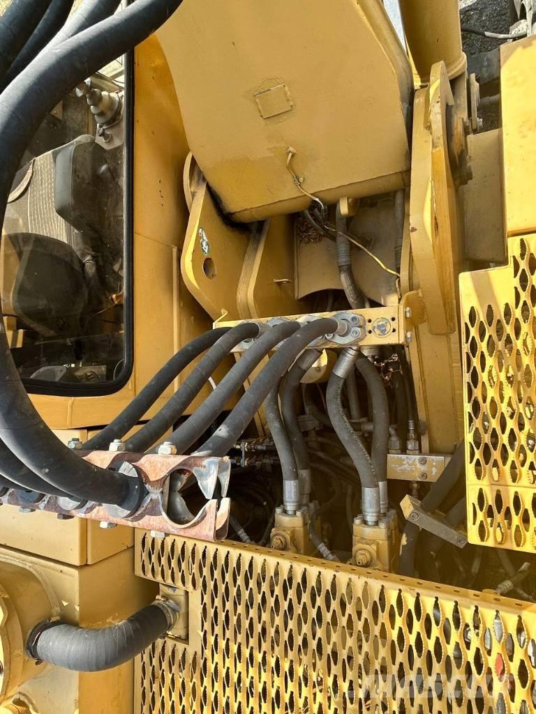 CAT 214 Wheeled Excavators