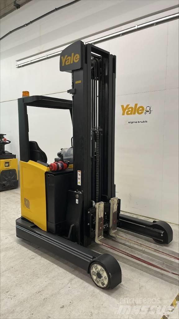 Yale MR25 Reach trucks