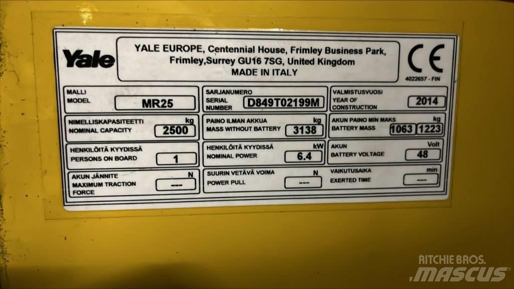 Yale MR25 Reach trucks