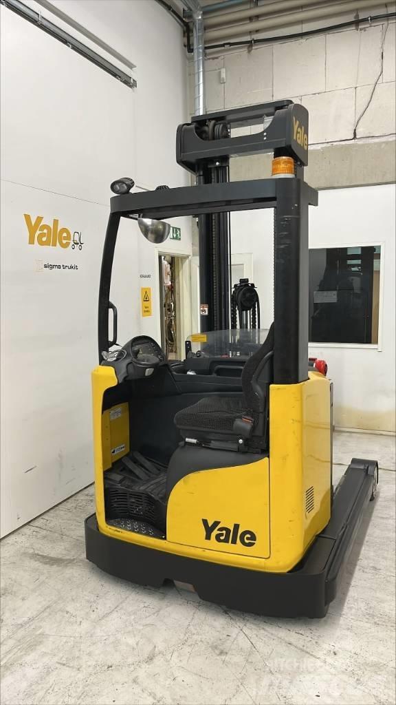 Yale MR25 Reach trucks