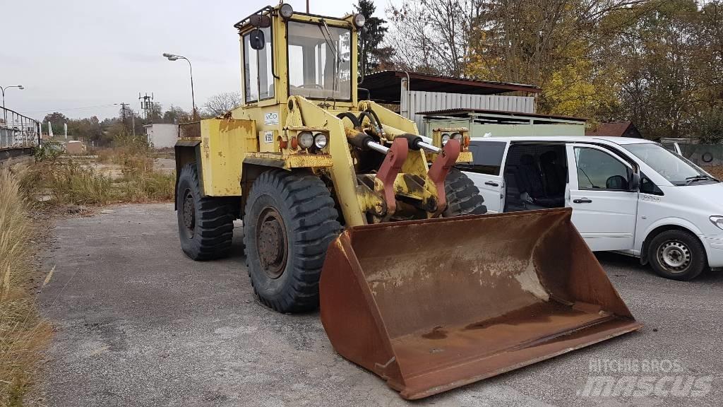  UNC 200 Wheel Loaders