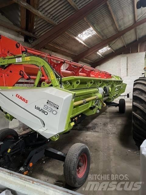 CLAAS Lexion 670 Combine Harvesters