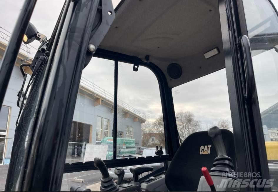 CAT 301.7 D Mini Excavators <7t (Mini Diggers)
