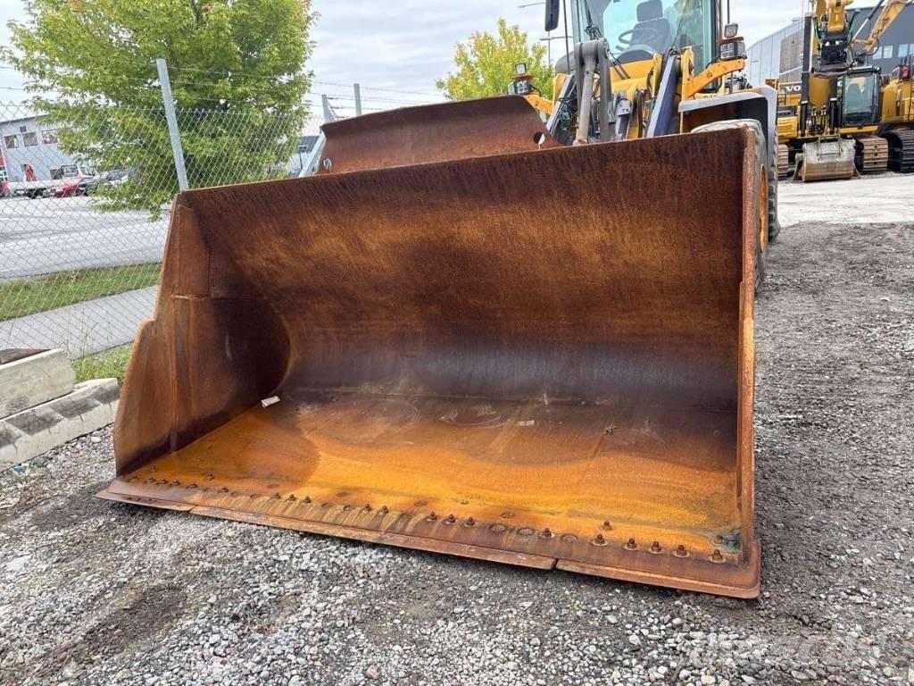 Volvo L 120 F Wheel Loaders