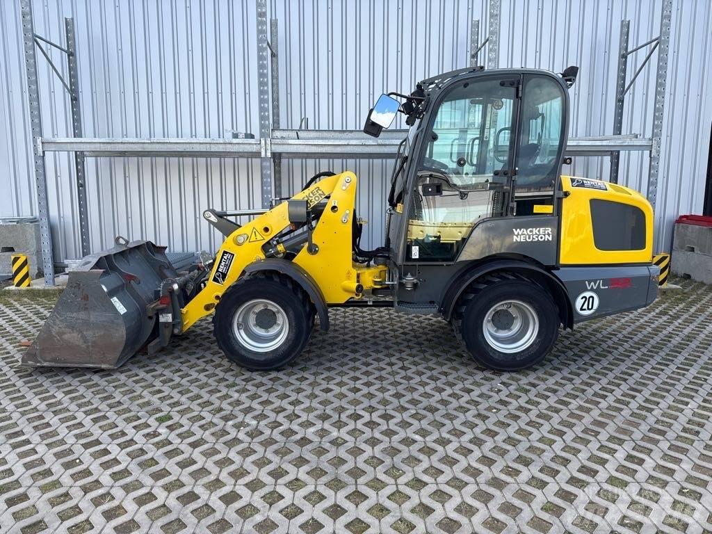 Wacker Neuson WL32 Wheel Loaders