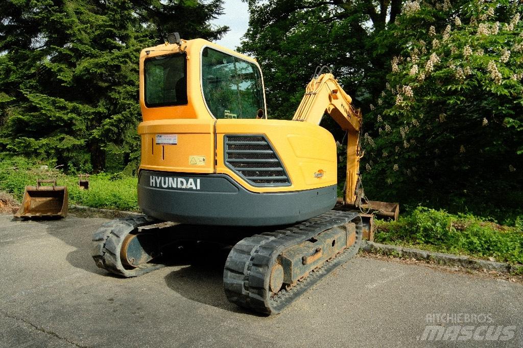 Hyundai R80CR-9 Mini excavators  7t - 12t