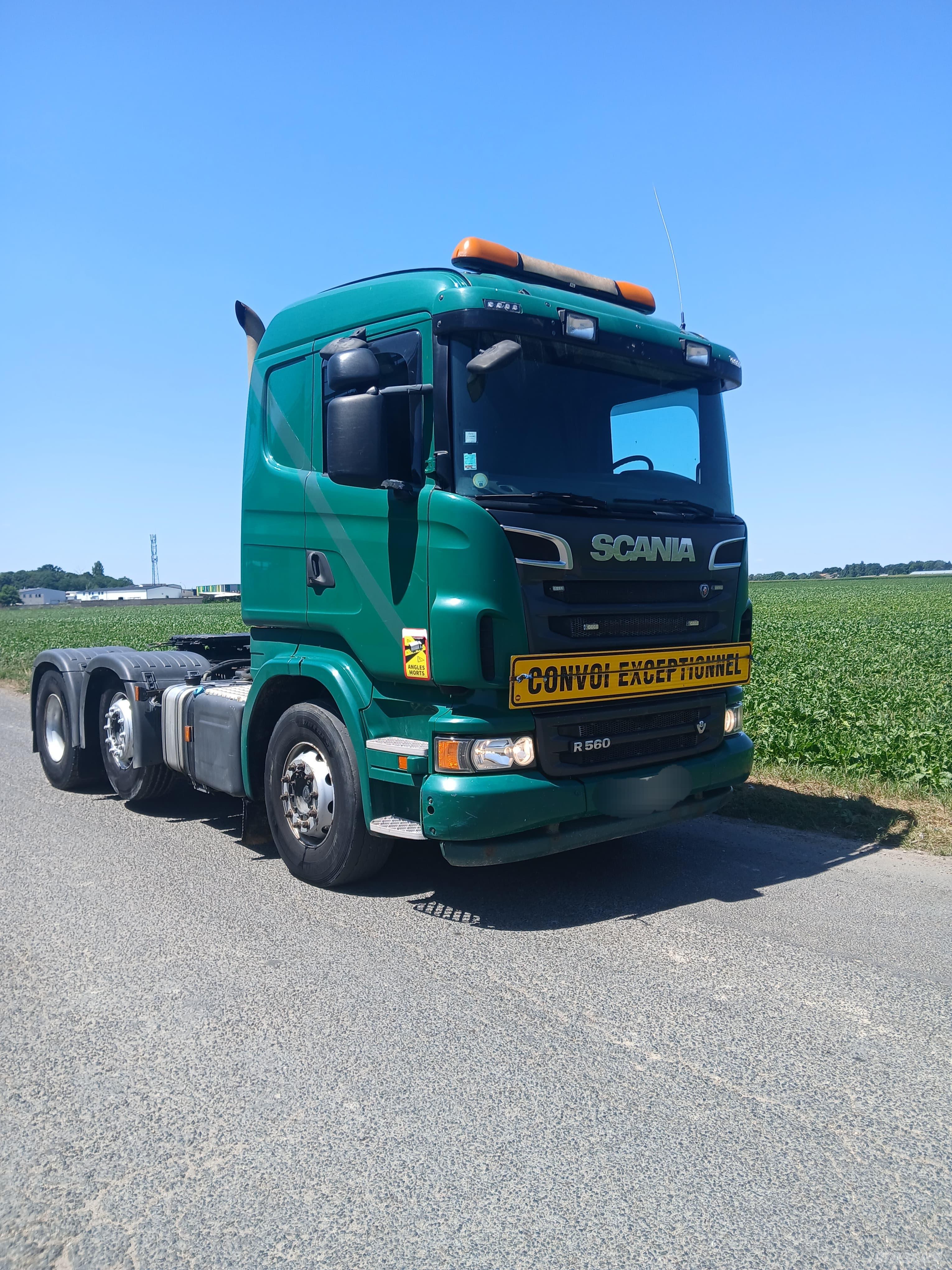 Scania R 560 Conventional Trucks / Tractor Trucks