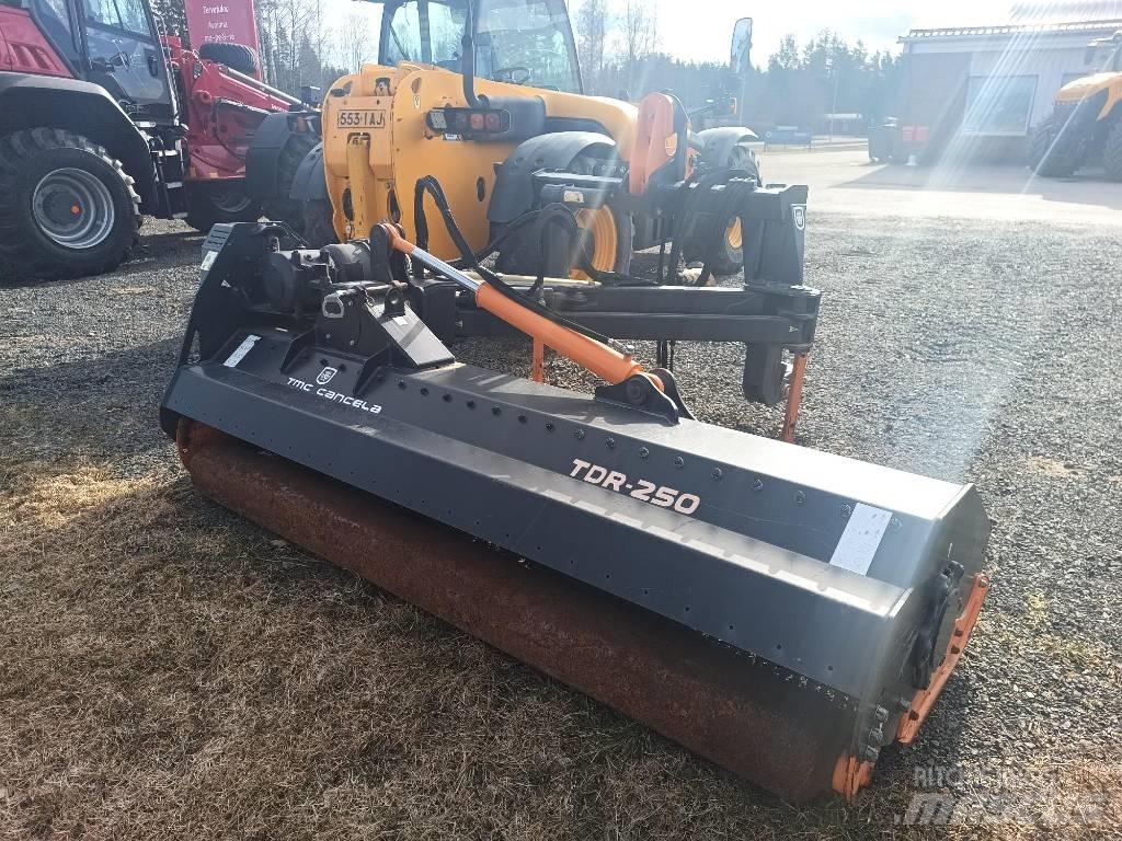 TMC TDR 250 Pasture mowers and toppers