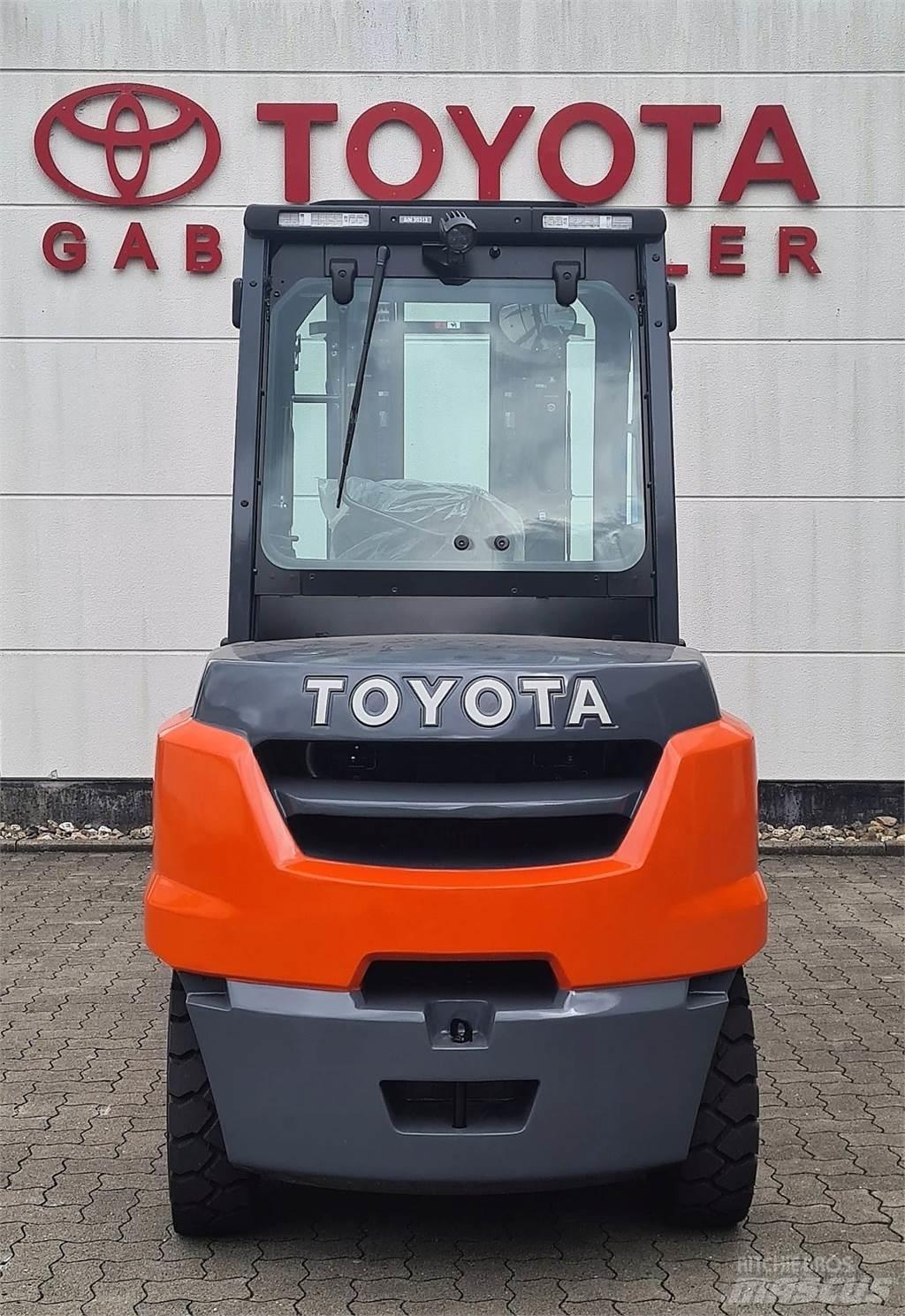 Toyota 40-8FD50N Diesel Forklifts