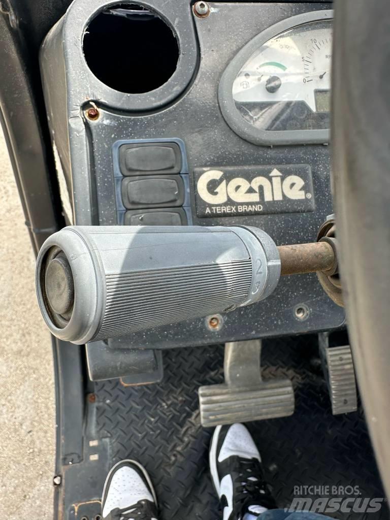 Genie 1056 Telescopic Handlers