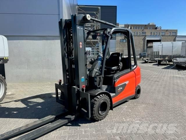 Linde E35L Electric Forklifts