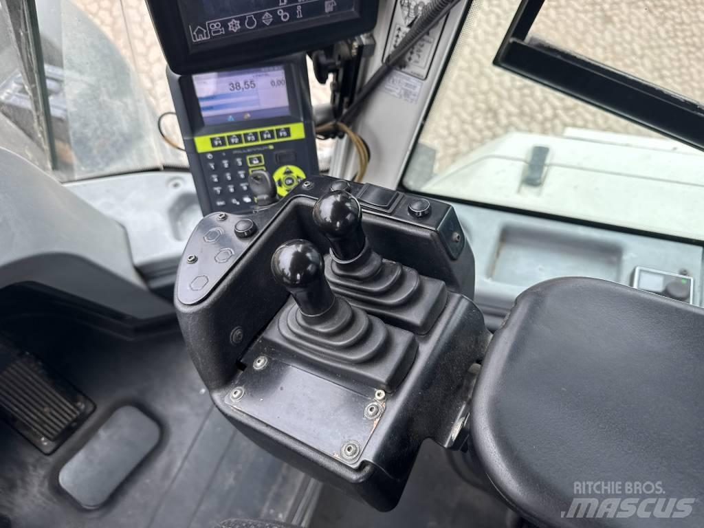 Liebherr L576 Wheel Loaders