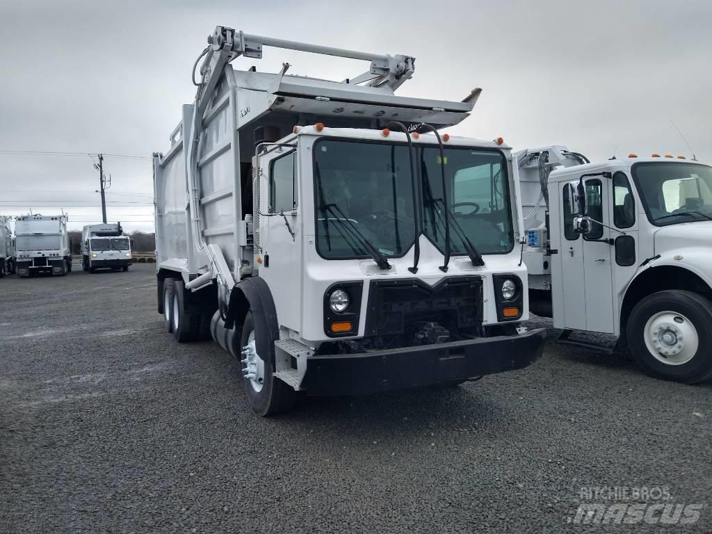Mack MRU600 Garbage Trucks / Recycling Trucks