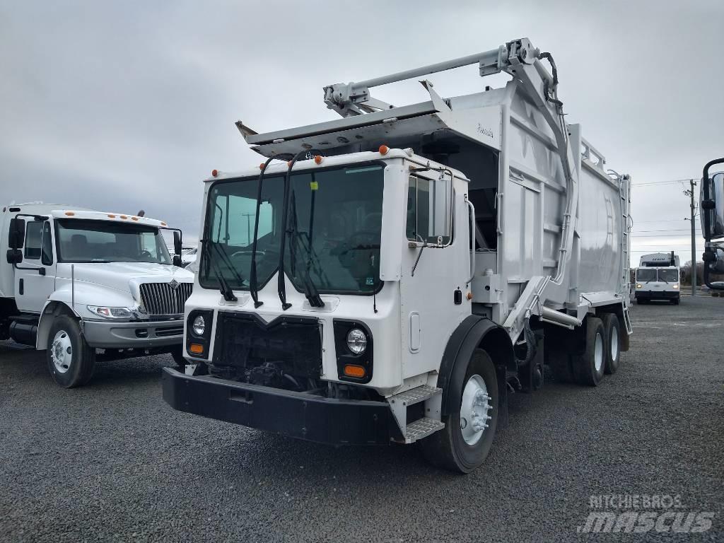 Mack MRU600 Garbage Trucks / Recycling Trucks