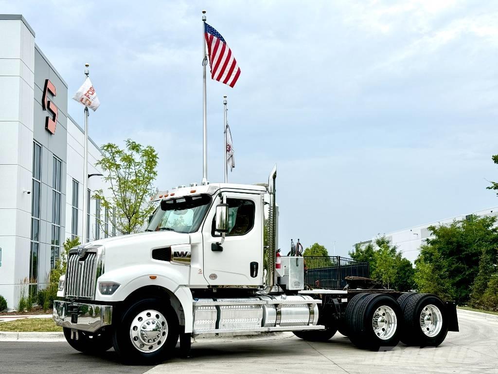 Western Star 49 X Conventional Trucks / Tractor Trucks