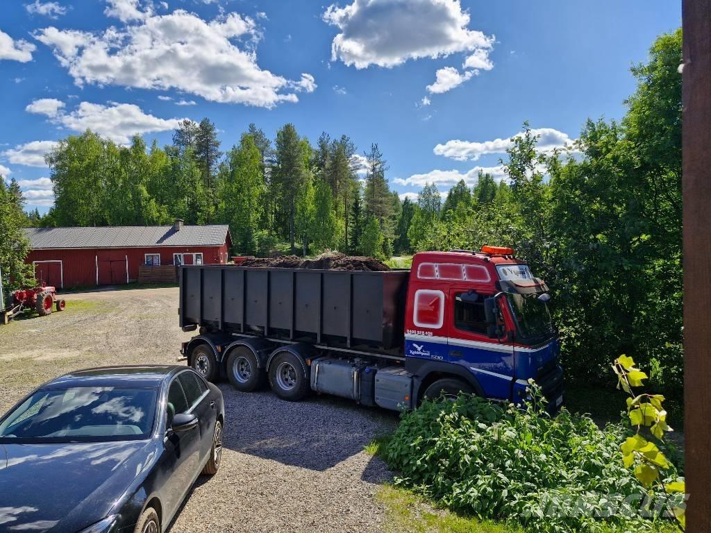 Volvo 500 FMX Hook lift trucks