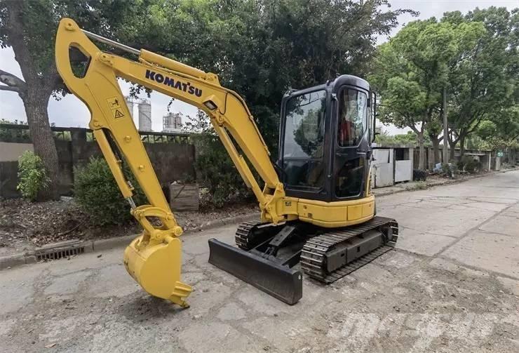 Komatsu PC35 Mini Excavators <7t (Mini Diggers)