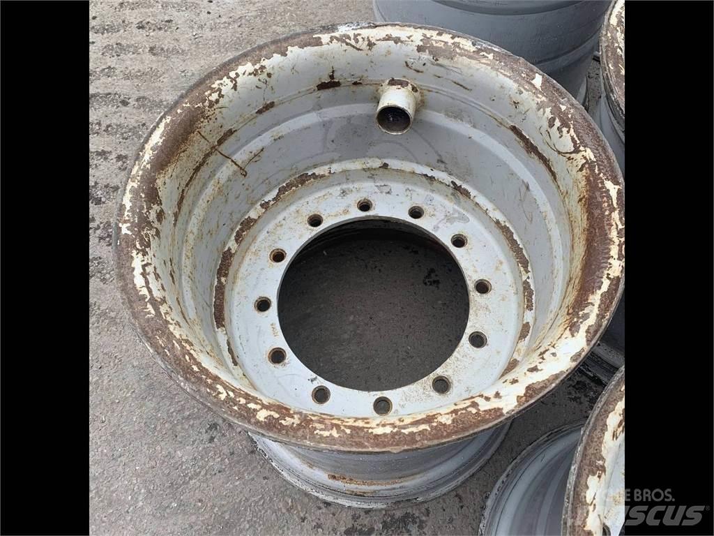 Gremo 1350 24x26,5 Tires, wheels and rims