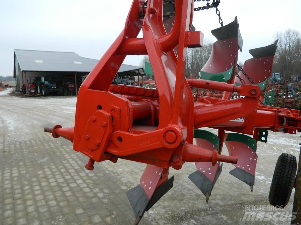 Fraugde 3 Reversible ploughs