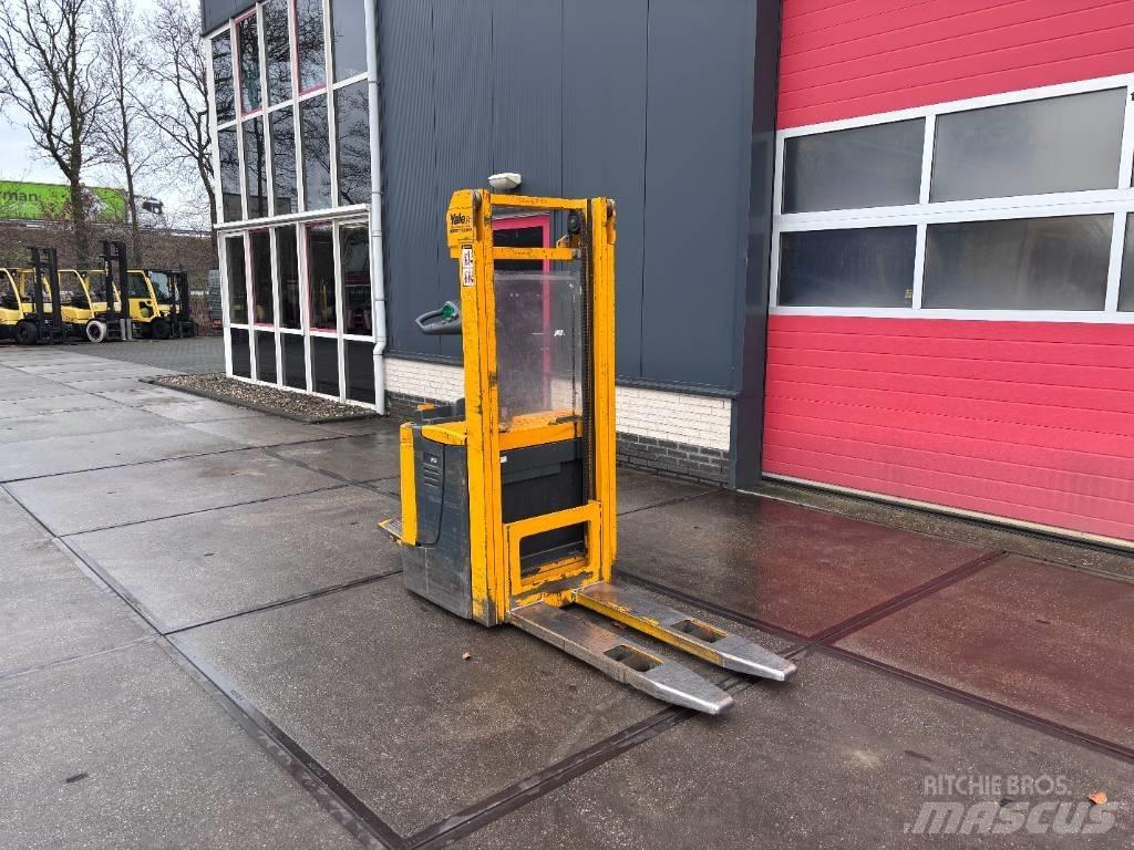 Jungheinrich WP 12S Self Propelled Stackers