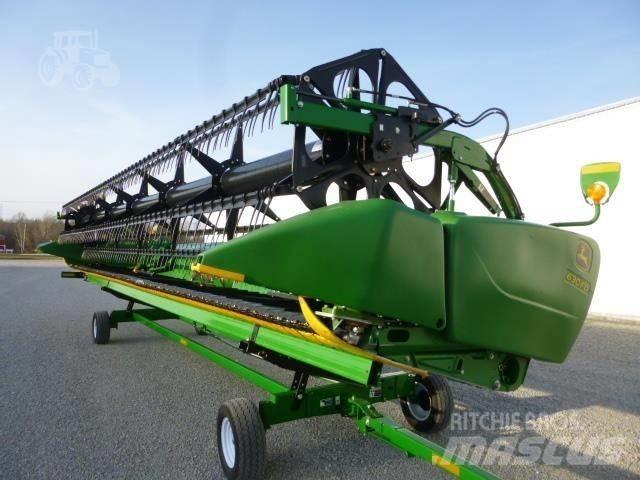 John Deere 630 F Harvester Headers