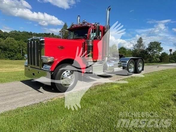 Peterbilt 389 Conventional Trucks / Tractor Trucks