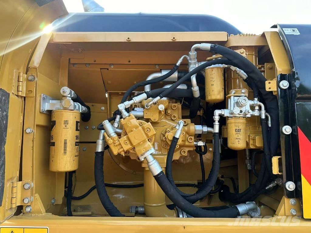 CAT 330D Crawler Excavators