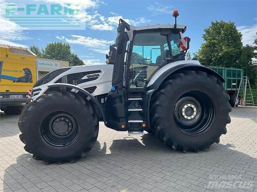 Valtra q245 Tractors