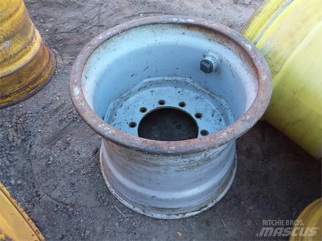 Valmet 890 20x26,5 Tires, wheels and rims