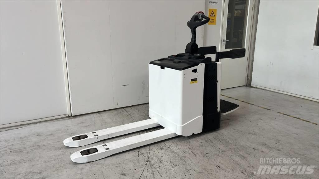 Yale MP20X Low lifter with platform