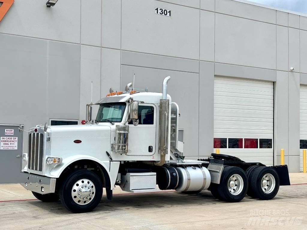 Peterbilt 389 Conventional Trucks / Tractor Trucks