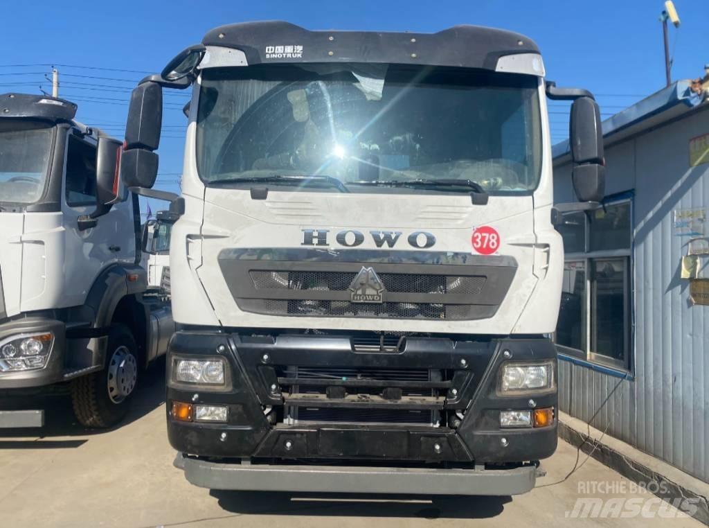 Howo TX Conventional Trucks / Tractor Trucks