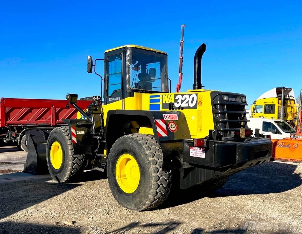 Komatsu WA 320 Wheel Loaders