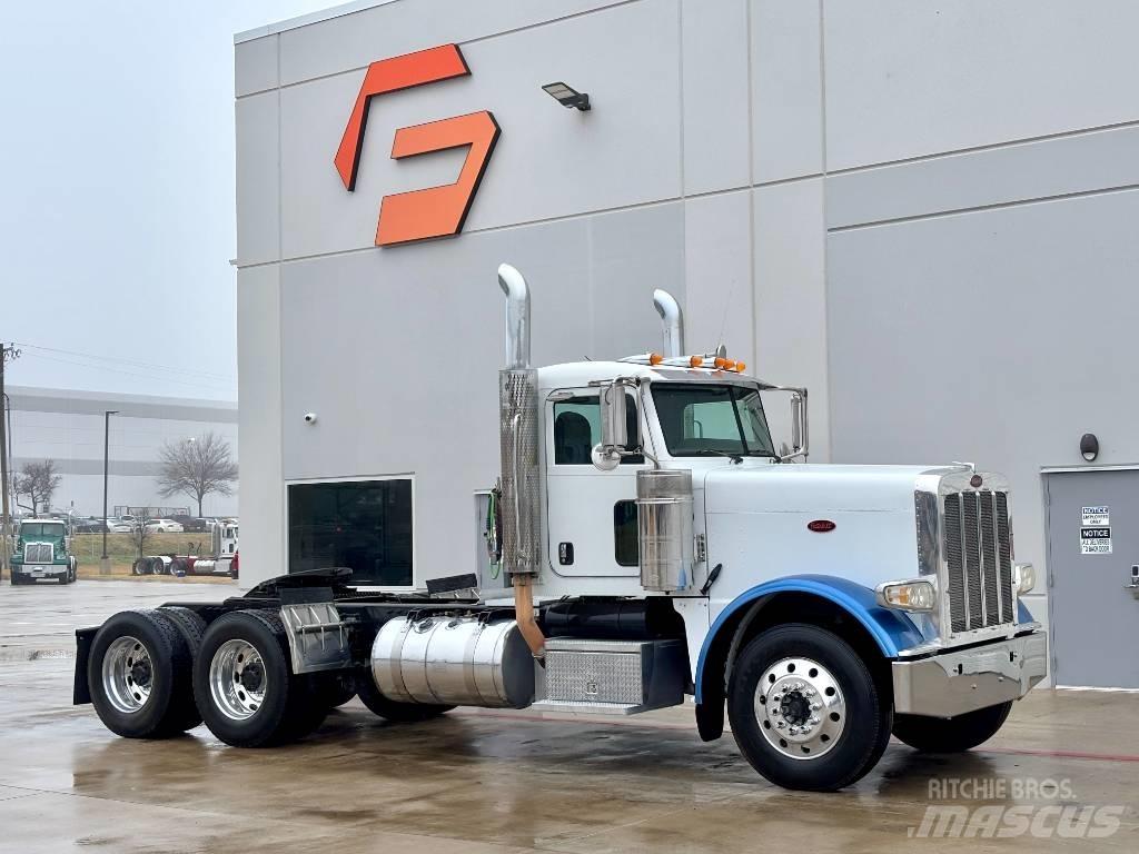 Peterbilt 388 Conventional Trucks / Tractor Trucks
