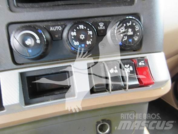 Kenworth T680 Conventional Trucks / Tractor Trucks