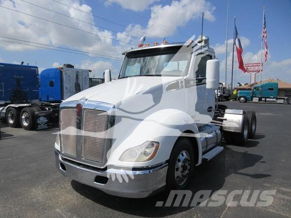 Kenworth T680 Conventional Trucks / Tractor Trucks