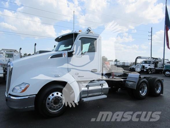 Kenworth T680 Conventional Trucks / Tractor Trucks