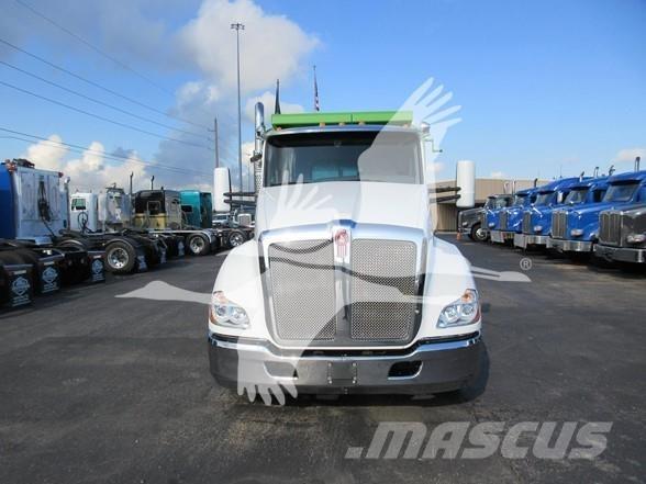 Kenworth T680 Dump Trucks
