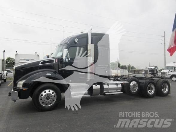 Kenworth T880 Conventional Trucks / Tractor Trucks