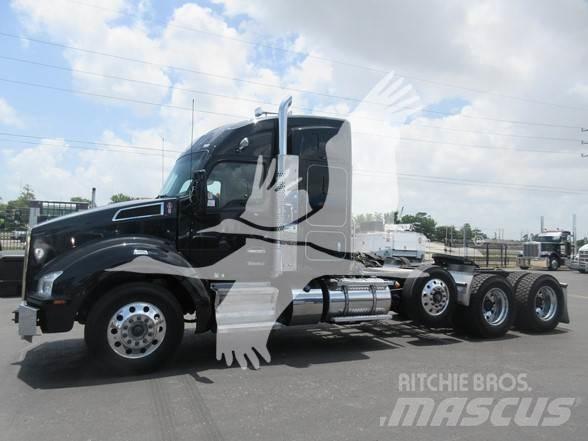 Kenworth T880 Conventional Trucks / Tractor Trucks