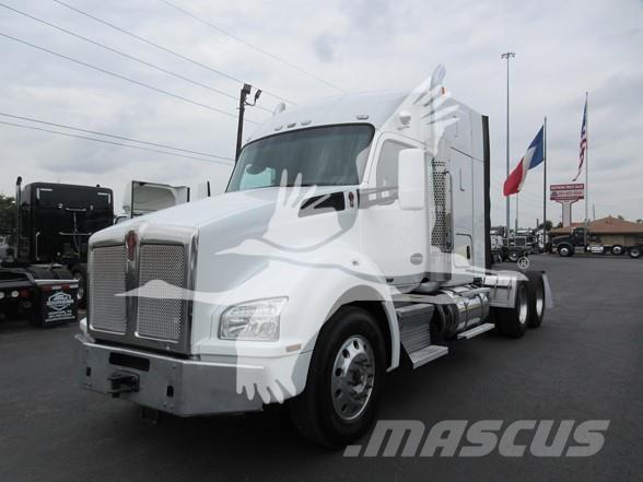Kenworth T880 Conventional Trucks / Tractor Trucks