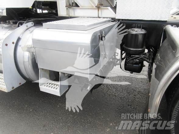 Peterbilt 367 Conventional Trucks / Tractor Trucks