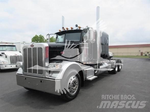 Peterbilt 388 Conventional Trucks / Tractor Trucks