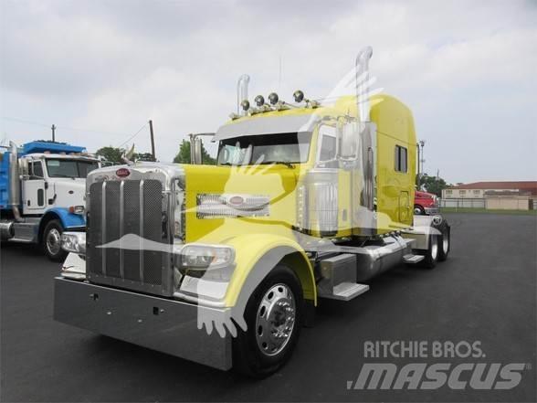 Peterbilt 389 Conventional Trucks / Tractor Trucks