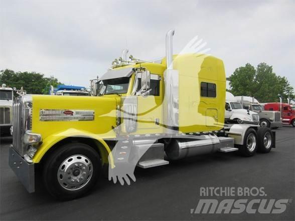 Peterbilt 389 Conventional Trucks / Tractor Trucks