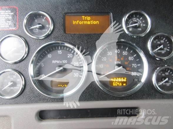 Peterbilt 389 Conventional Trucks / Tractor Trucks