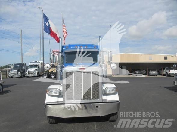 Peterbilt 389 Conventional Trucks / Tractor Trucks