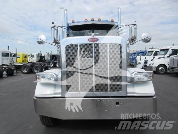 Peterbilt 389 Conventional Trucks / Tractor Trucks