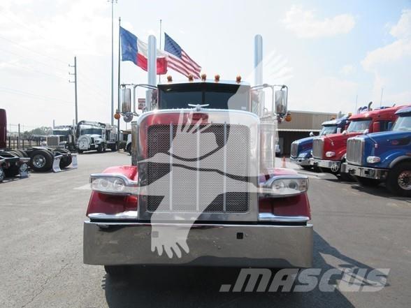 Peterbilt 389 Conventional Trucks / Tractor Trucks